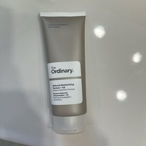 The Ordinary Natural Moisturizing Factors + HA in Gray Tube
